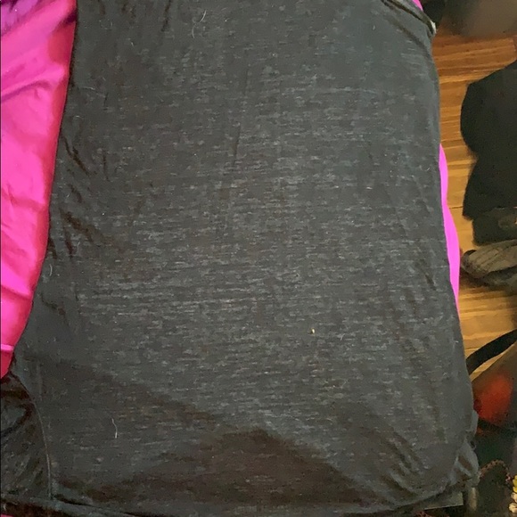 Skull & Roses V Neck Tee Shirt - Picture 5 of 5